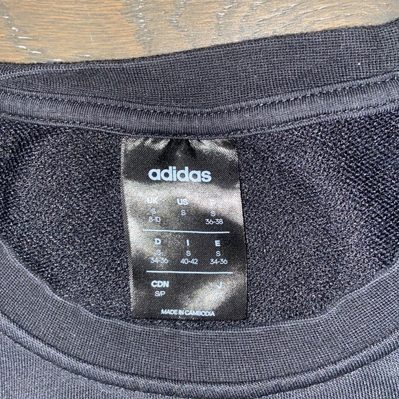 Adidas crewneck - Picture 2 of 2